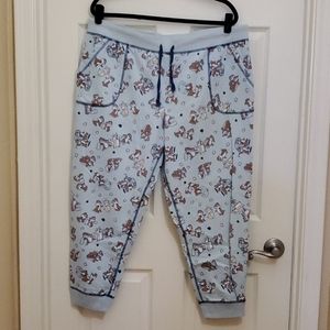 Chip and Dale crop sweat pants